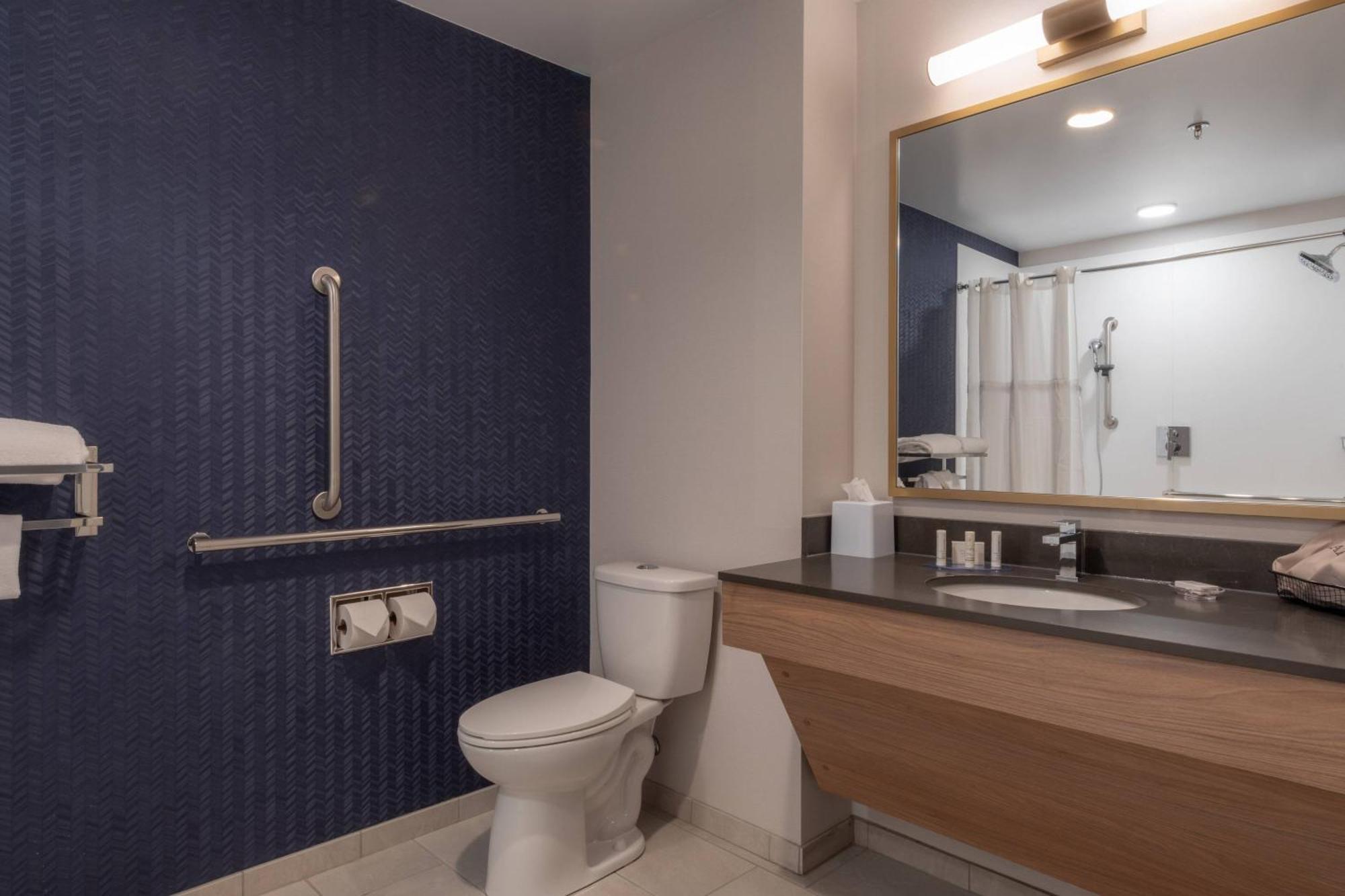 Fairfield By Marriott Inn & Suites Revelstoke Exterior foto