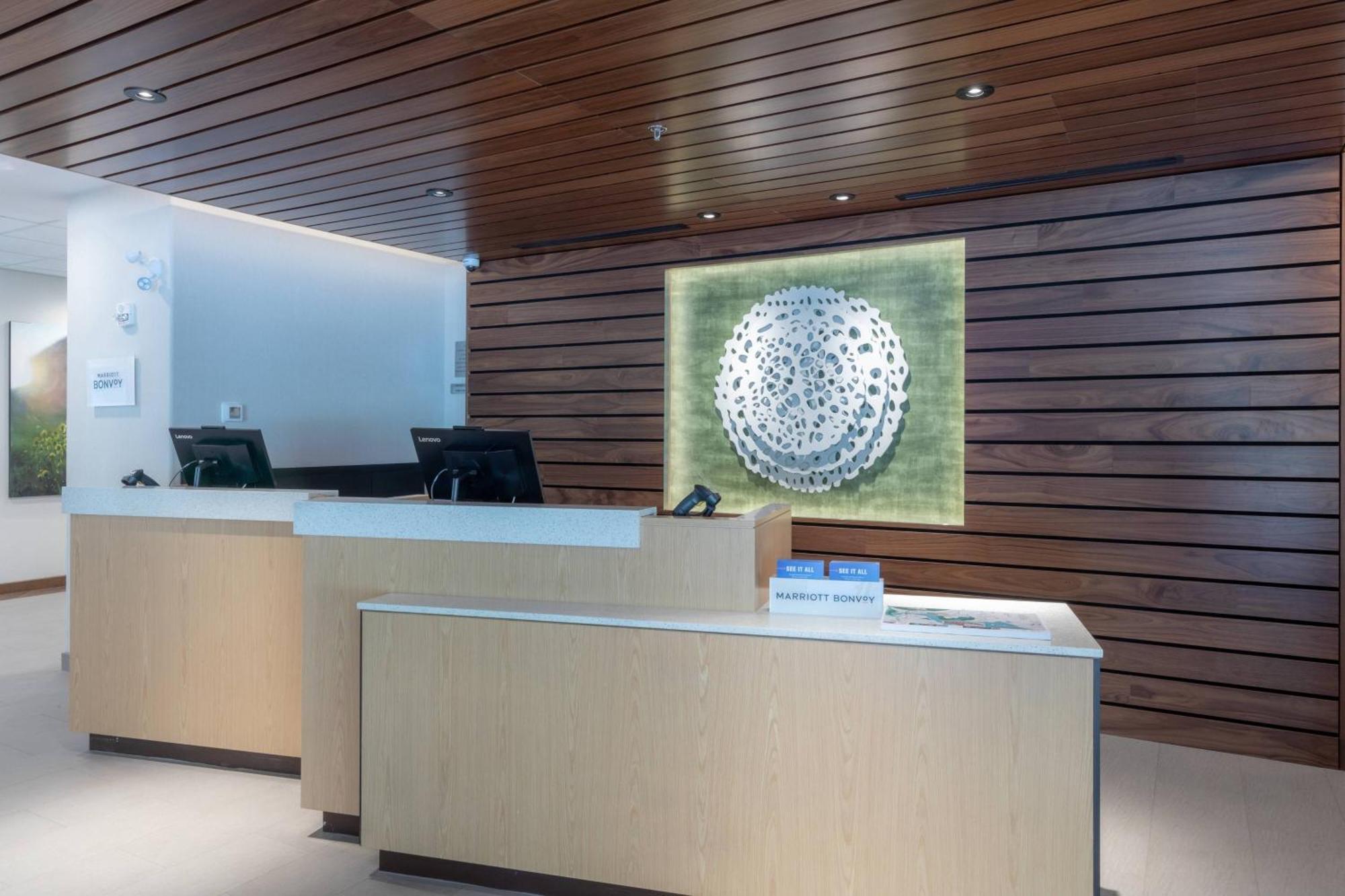 Fairfield By Marriott Inn & Suites Revelstoke Exterior foto